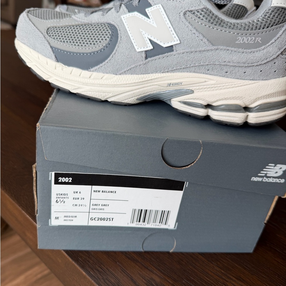 New Balance 2002R Light Gray Sneakers